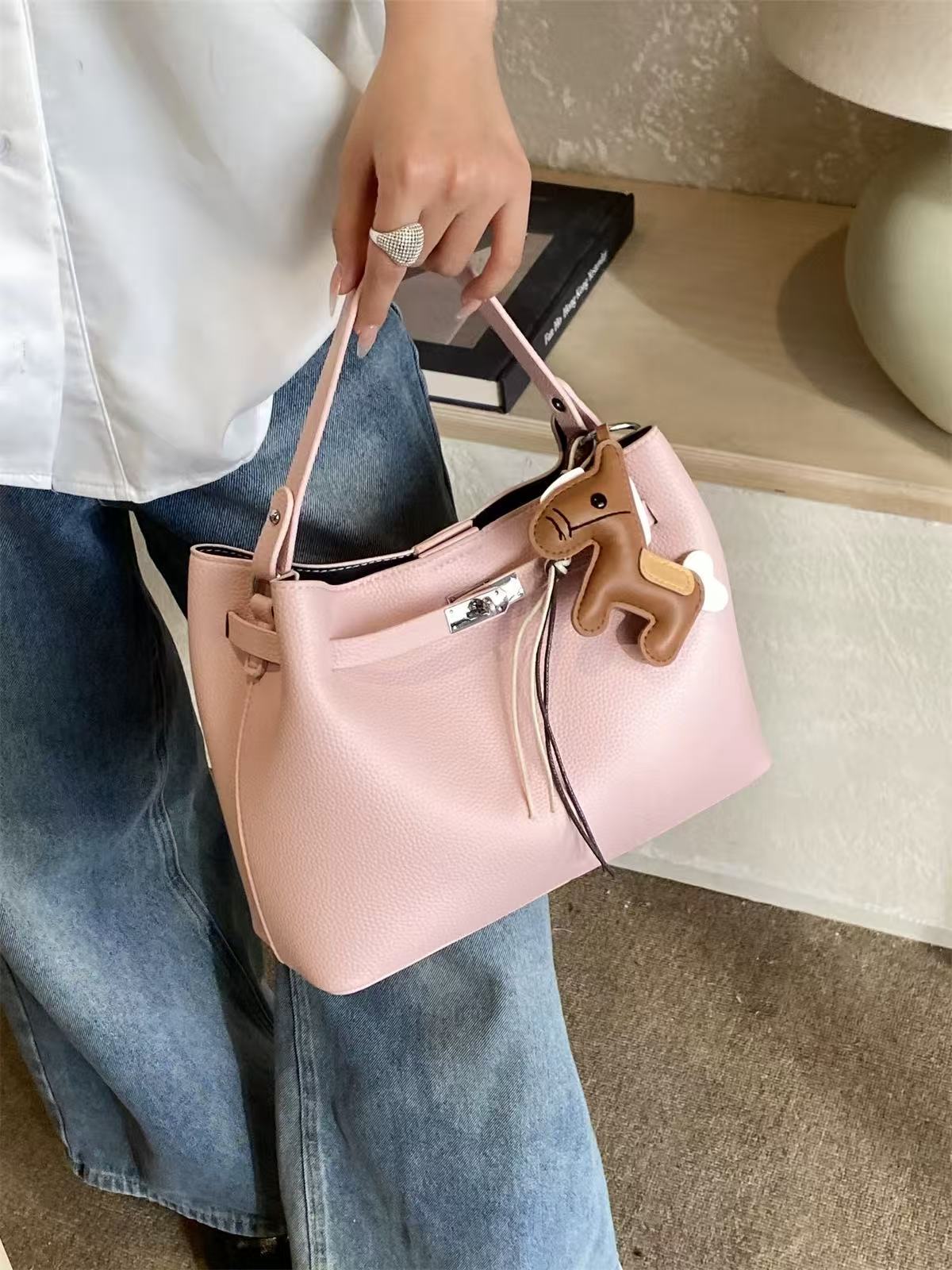 Amoirelle Meadow Charm Tote Bag – Convertible Everyday Shoulder Handbag – Blush Pink view 4