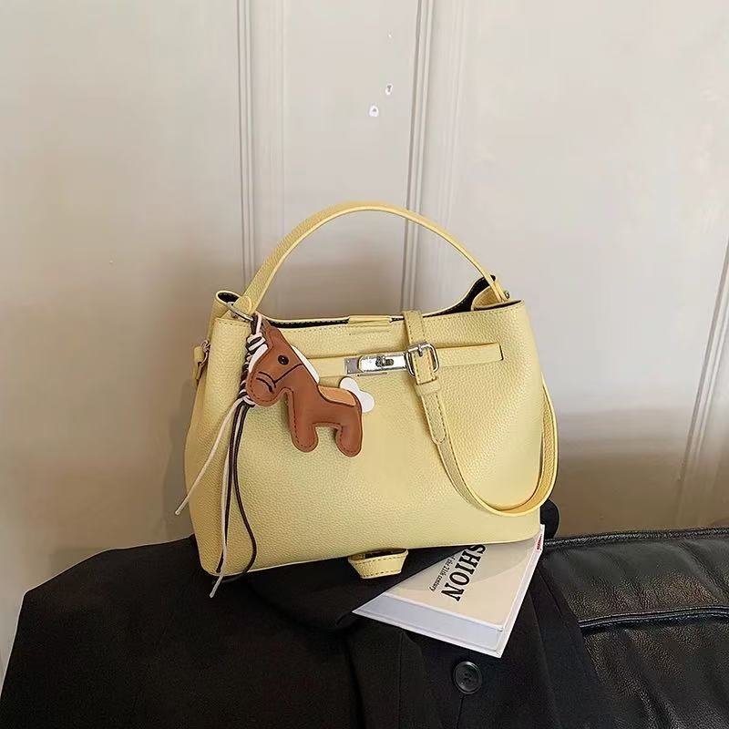 Amoirelle Meadow Charm Tote Bag – Convertible Everyday Shoulder Handbag – Blush Pink view 2